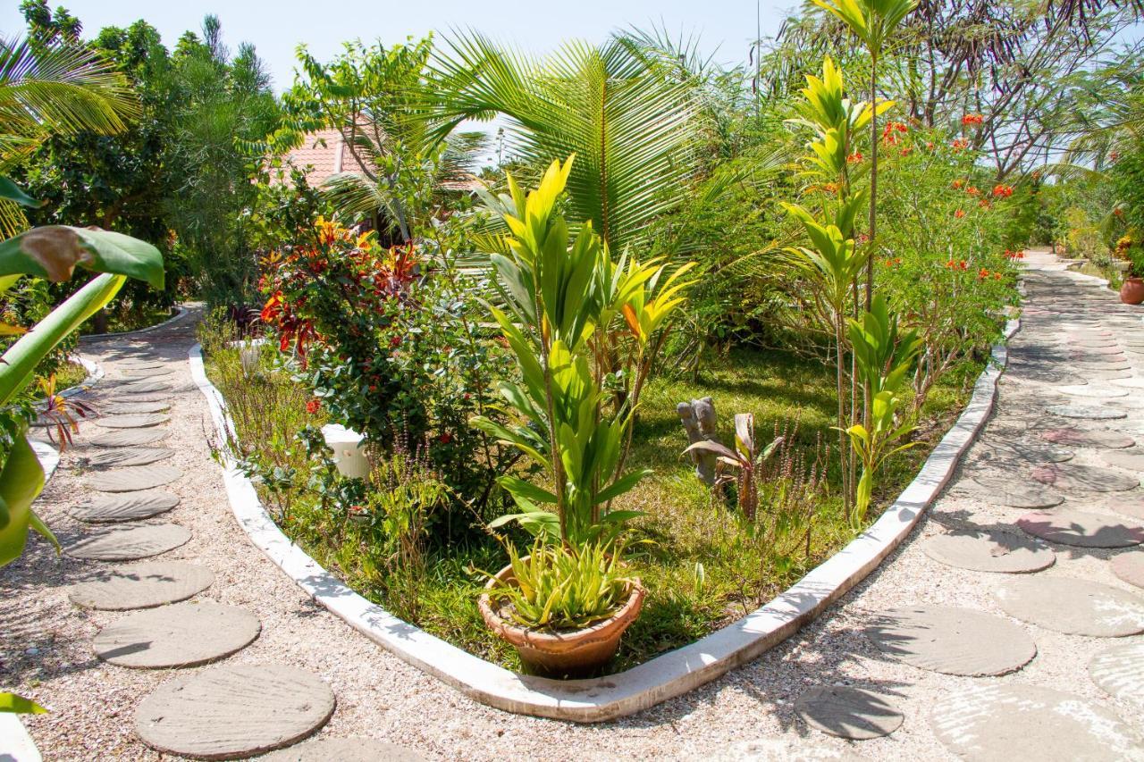 Mama Africa Art Residence & Art Center Gambia Tanji 外观 照片