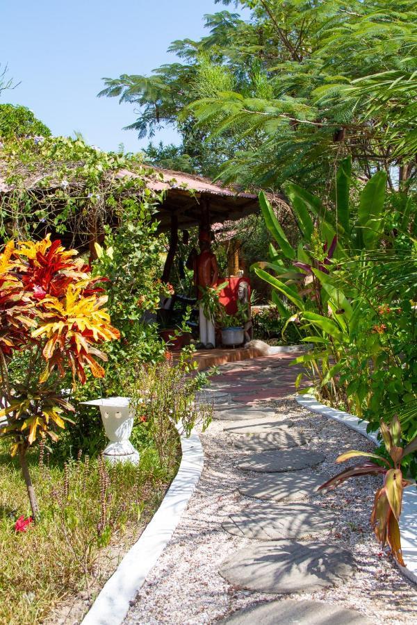 Mama Africa Art Residence & Art Center Gambia Tanji 外观 照片