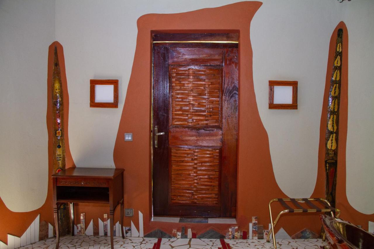 Mama Africa Art Residence & Art Center Gambia Tanji 外观 照片